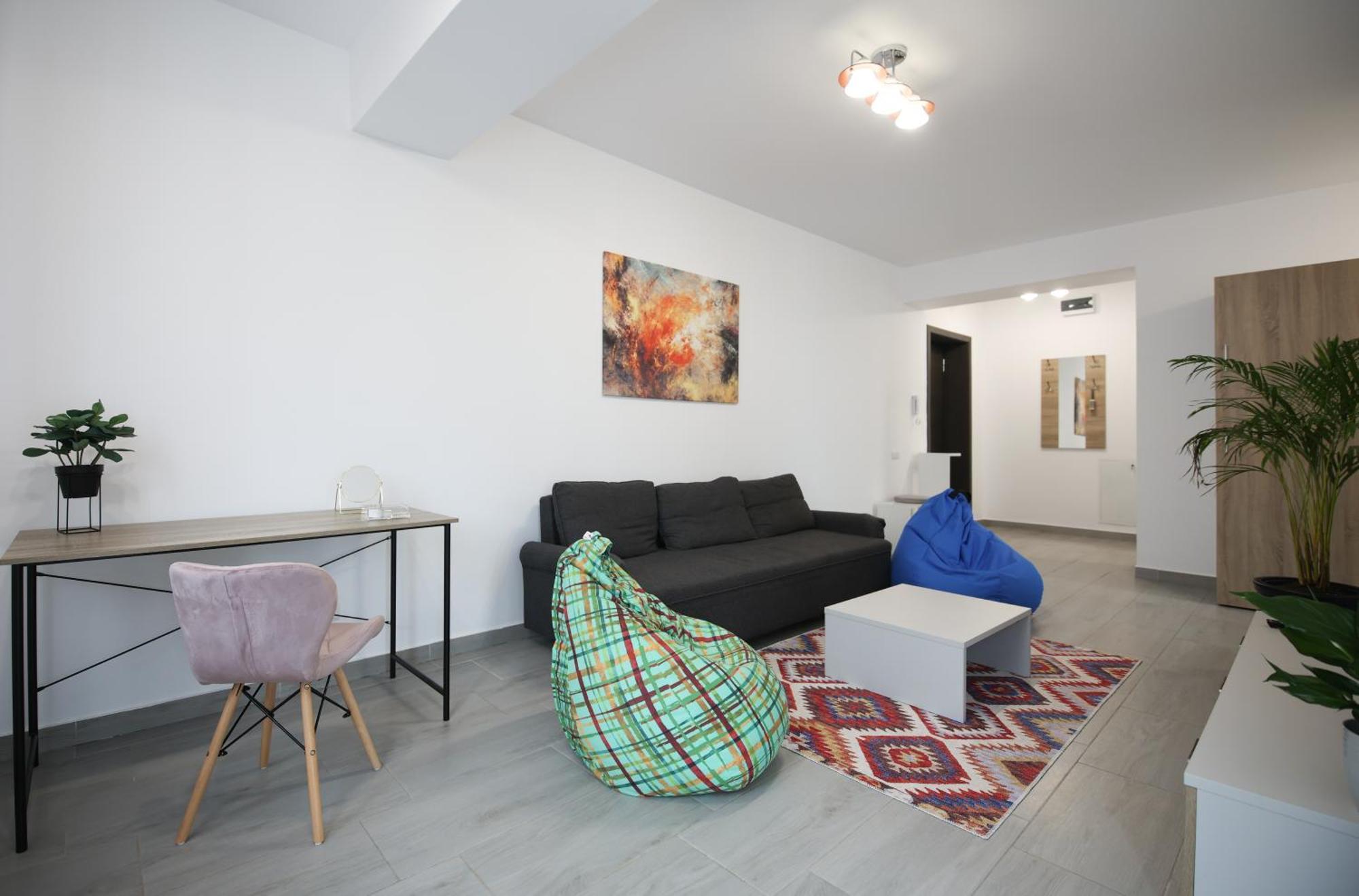 Vitan Central Oasis ---Free Secured Private Parking---Self Check-In-- Bucharest Exterior photo