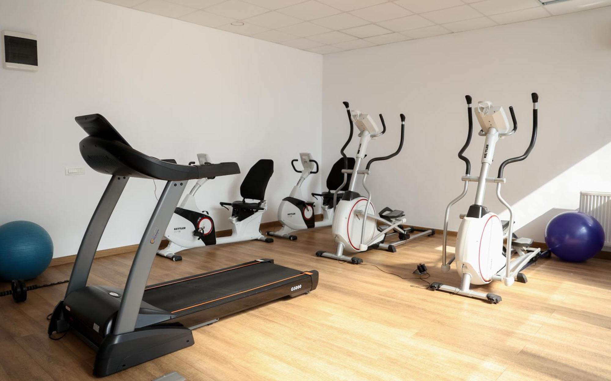 Vitan Central Oasis ---Free Secured Private Parking---Self Check-In-- Bucharest Exterior photo